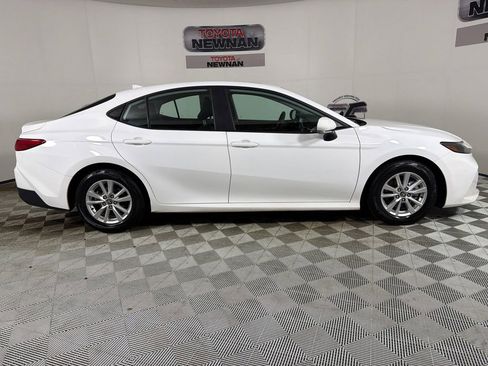 Used 2025 Toyota Camry LE image 2
