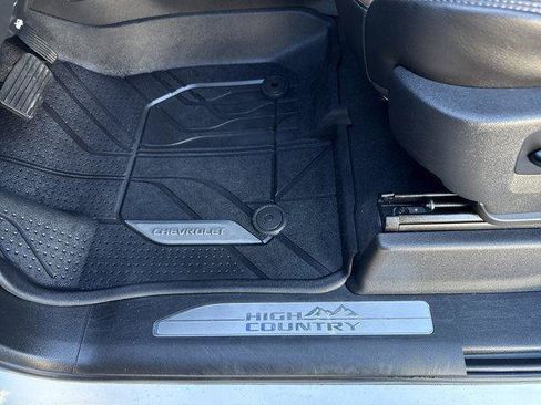 Used 2019 Chevrolet Silverado 1500 High Country w/ Technology Package image 20