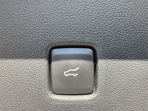 Used 2023 Ford Escape Active image 17