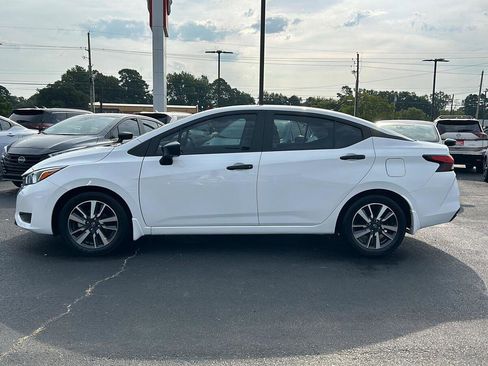 Used 2024 Nissan Versa S w/ S Plus Package image 2