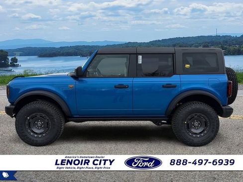 New 2025 Ford Bronco Badlands w/ Sasquatch Package AWD/4WD image 4