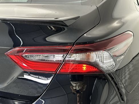 Used 2021 Toyota Camry SE FWD image 26
