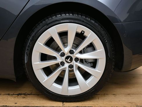 Used 2018 Tesla Model 3 Long Range image 11