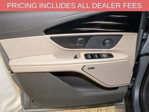 Used 2024 Lincoln Nautilus Reserve w/ Equipment Group 202A AWD/4WD image 13