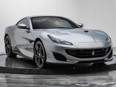 Used 2019 Ferrari Portofino image 30