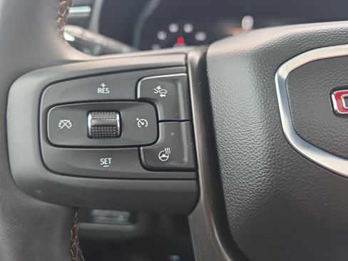 Used 2024 GMC Yukon AT4 w/ Technology Package AWD/4WD image 22