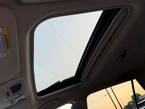 Used 2019 Subaru Outback 2.5i Limited w/ Popular Package #2 AWD/4WD image 16