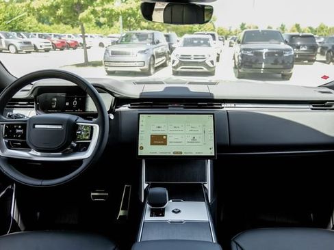 New 2026 Land Rover Range Rover SE AWD/4WD image 18