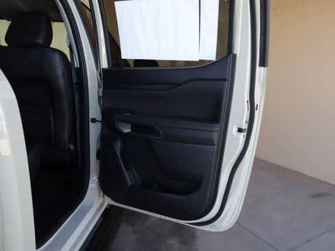 Used 2025 Ford Ranger Lariat w/ FX4 Off-Road Package image 45