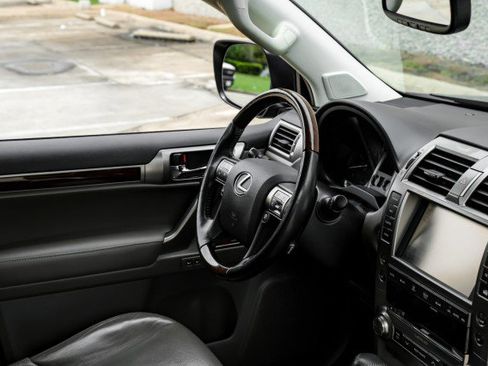 Used 2015 Lexus GX 460 Luxury AWD/4WD image 22