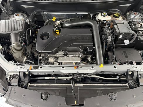 Certified 2024 Chevrolet Equinox LS w/ LS Convenience Package image 11