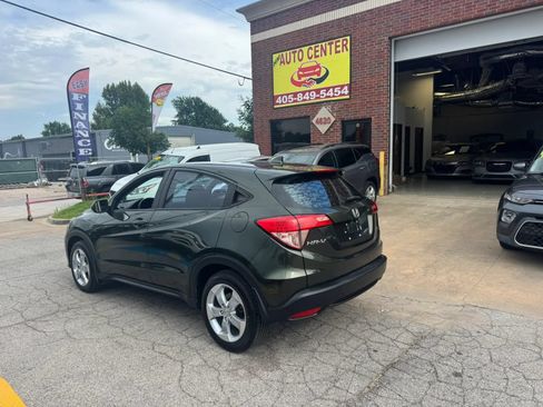 Used 2016 Honda HR-V LX image 3