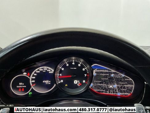 Used 2022 Porsche Panamera 4S w/ Premium Package image 27