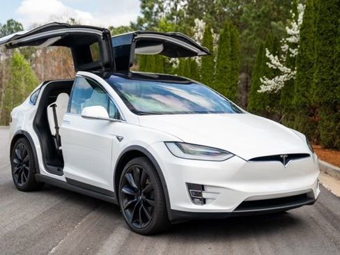 Used 2020 Tesla Model X Long Range image 25