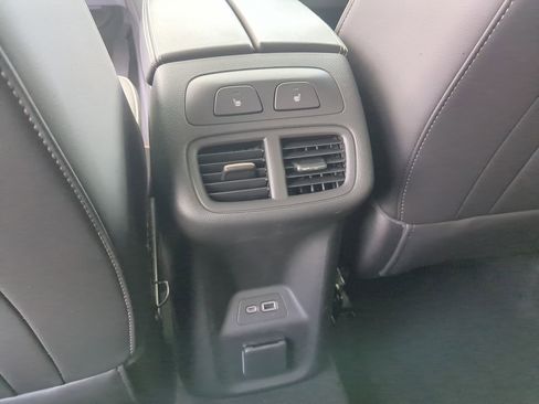 Used 2023 Buick Envision Avenir AWD/4WD image 20