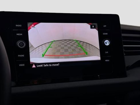 Used 2025 Volkswagen Jetta SE w/ Sunroof Package image 16