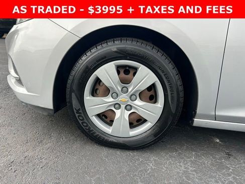 Used 2017 Chevrolet Cruze LS image 9