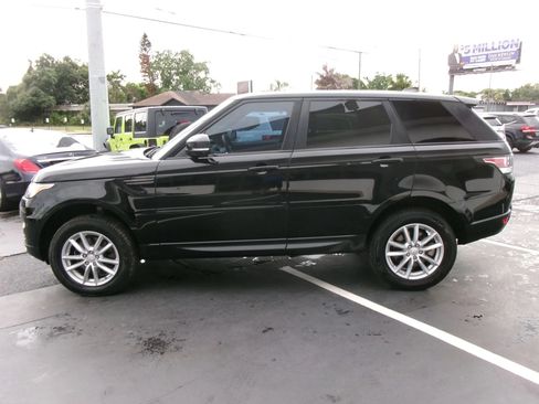 Used 2017 Land Rover Range Rover Sport SE AWD/4WD image 6
