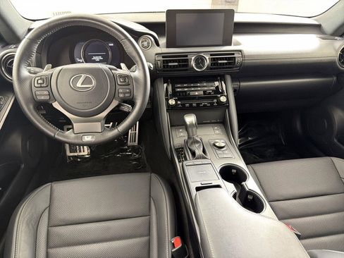 Used 2023 Lexus IS 350 F Sport image 9