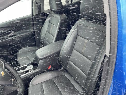 Used 2024 Chevrolet Equinox Premier image 3