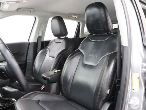 Used 2019 Jeep Compass Limited w/ Safety & Security Group AWD/4WD image 12