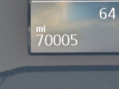 Used 2019 Volkswagen Jetta SE w/ Cold Weather Package image 24