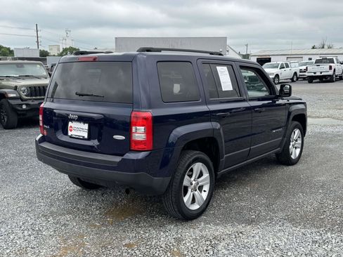 Used 2015 Jeep Patriot Latitude AWD/4WD image 2