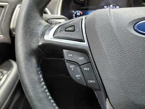 Certified 2019 Ford Edge SEL w/ Equipment Group 201A image 32