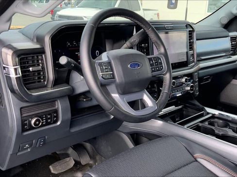 Used 2025 Ford F250 Lariat w/ Tremor Off-Road Package image 17