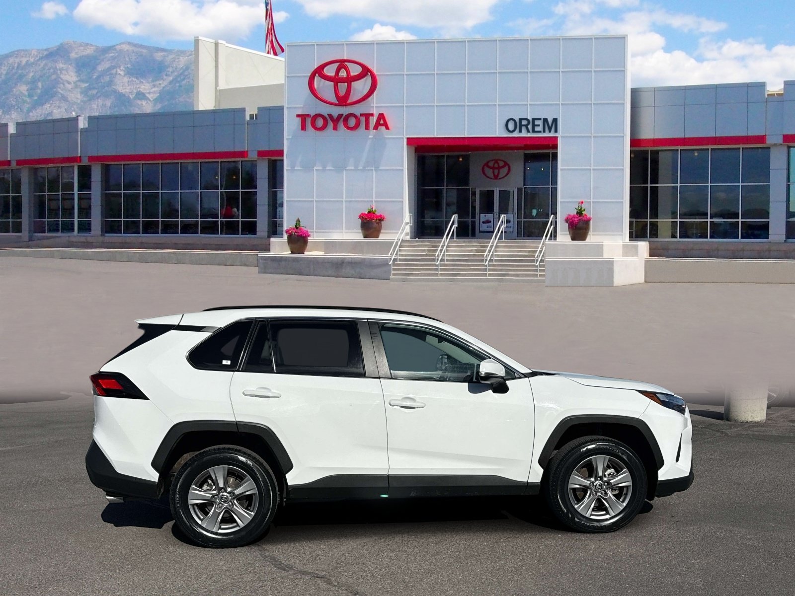 Used 2025 Toyota RAV4 XLE w/ Weather Package AWD/4WD image 3