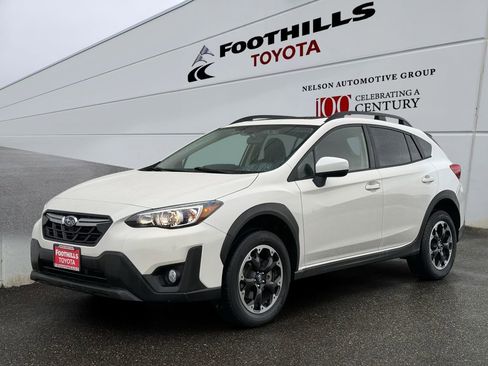Used 2023 Subaru Crosstrek 2.0i Premium image 3