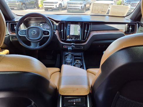 Used 2020 Volvo XC60 T5 Inscription w/ Protection Package Premier AWD/4WD image 19