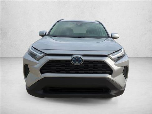 Used 2024 Toyota RAV4 XLE AWD/4WD image 2
