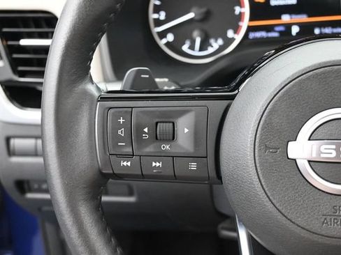 Used 2023 Nissan Rogue SL AWD/4WD image 22