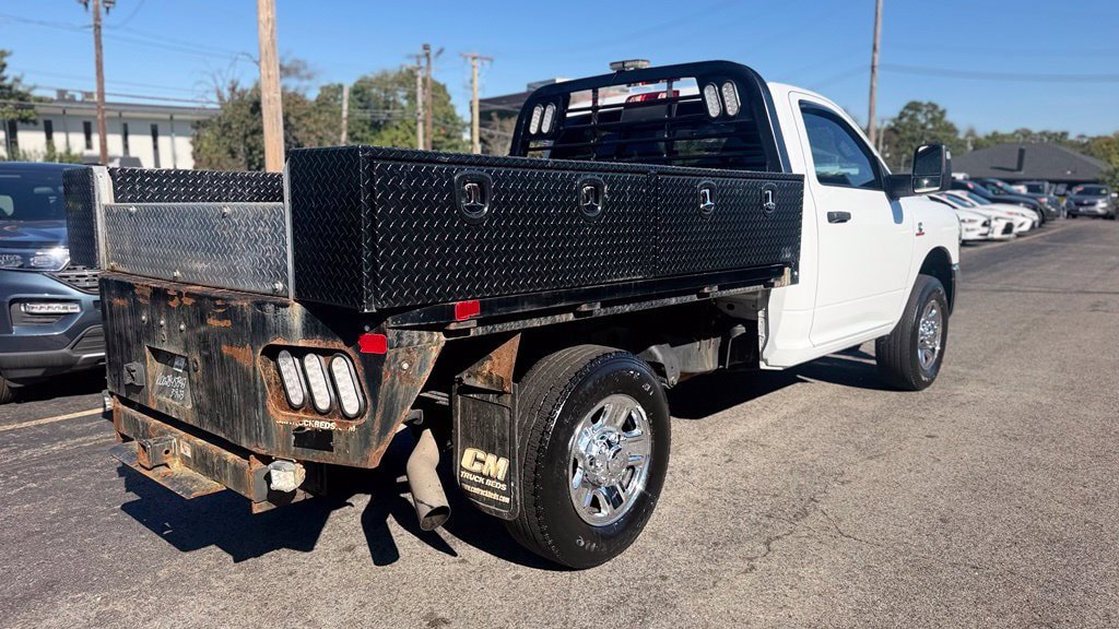 Used 2024 RAM 3500 Tradesman w/ Chrome Appearance Group AWD/4WD image 7