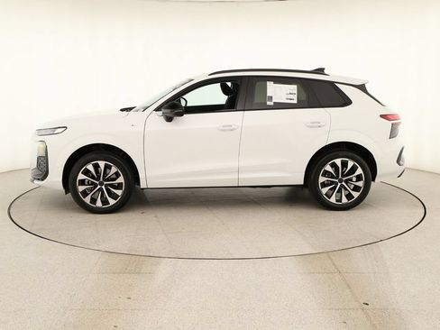 New 2026 Audi Q3 quattro 2.0T AWD/4WD image 2