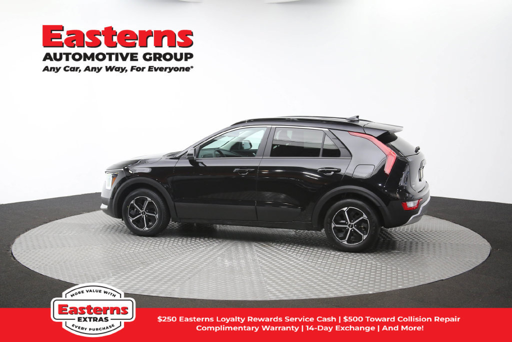 Used 2024 Kia Niro LX FWD image 61