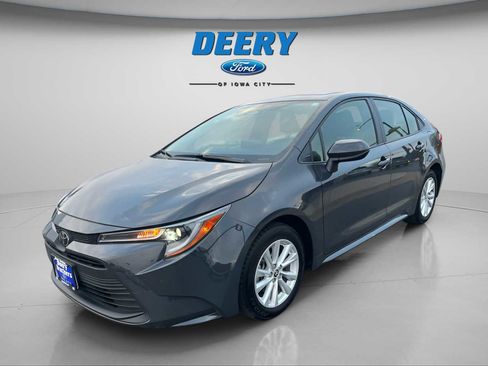 Used 2023 Toyota Corolla LE image 4