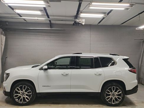 New 2026 GMC Acadia Denali Ultimate w/ LPO, Floor Liner Package image 18