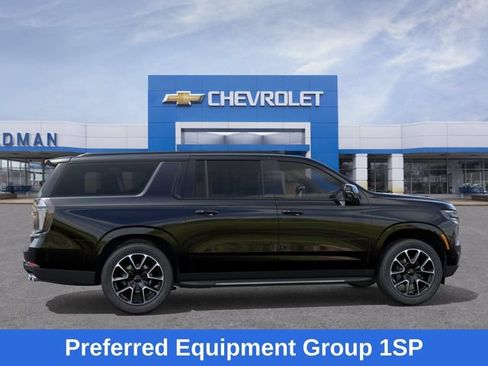 New 2026 Chevrolet Suburban RST w/ RST Capability Package AWD/4WD image 6