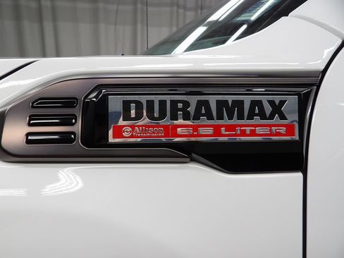 Used 2025 GMC Sierra 2500 AT4X image 51