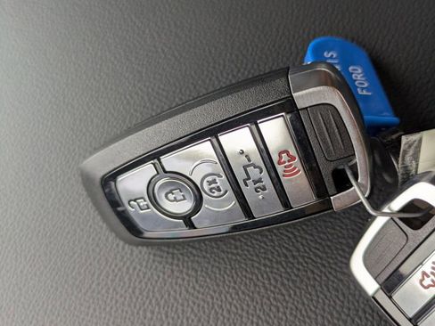 New 2025 Ford F150 Lariat w/ Equipment Group 502A High image 35