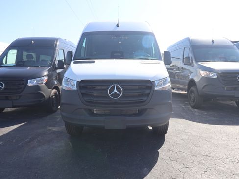 New 2025 Mercedes-Benz Sprinter 2500 image 2