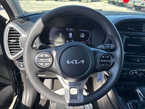 Used 2023 Kia Soul LX w/ Option Group 015 FWD image 26