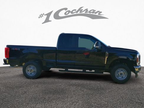 New 2026 Ford F250 XL w/ XL Chrome Package image 8
