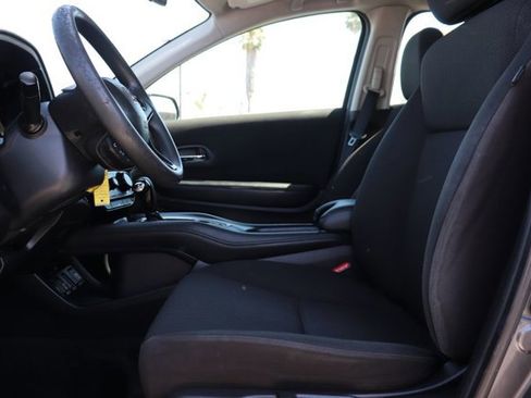 Used 2016 Honda HR-V LX image 11