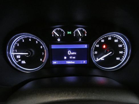 Used 2021 Buick Enclave Essence FWD image 18