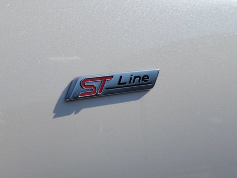 Used 2023 Ford Escape ST-Line w/ Tech Pack #1 AWD/4WD image 6