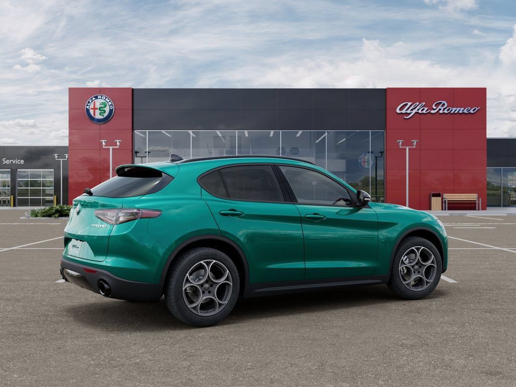 New 2025 Alfa Romeo Stelvio Sprint w/ Convenience Package AWD/4WD image 4