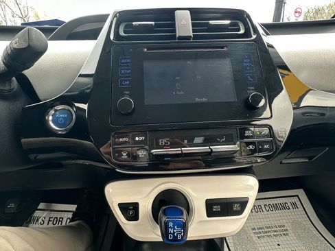 Used 2016 Toyota Prius Two FWD image 13